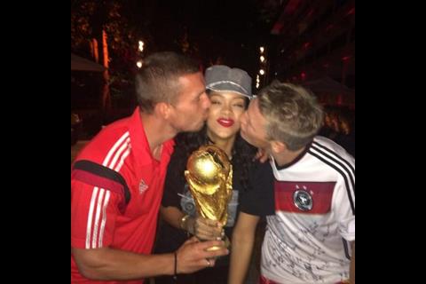Rihanna kisses
